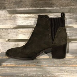 Nine West - real suede ankle boots. Block Heel